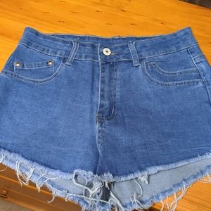 Denim seashell shorts